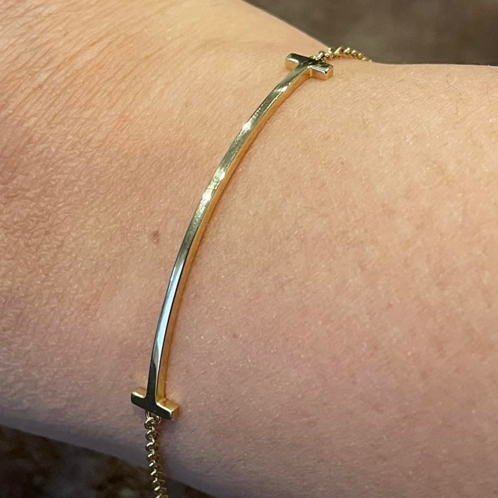 18k Yellow Gold Tiffany & Co T smile bracelet